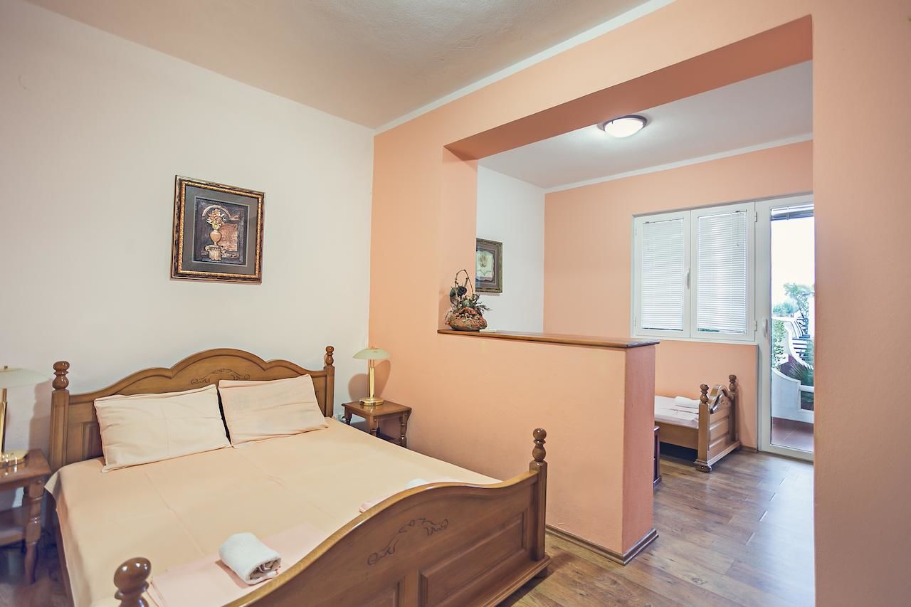 Апарт-отели Aparthotel David Добра-Вода-19