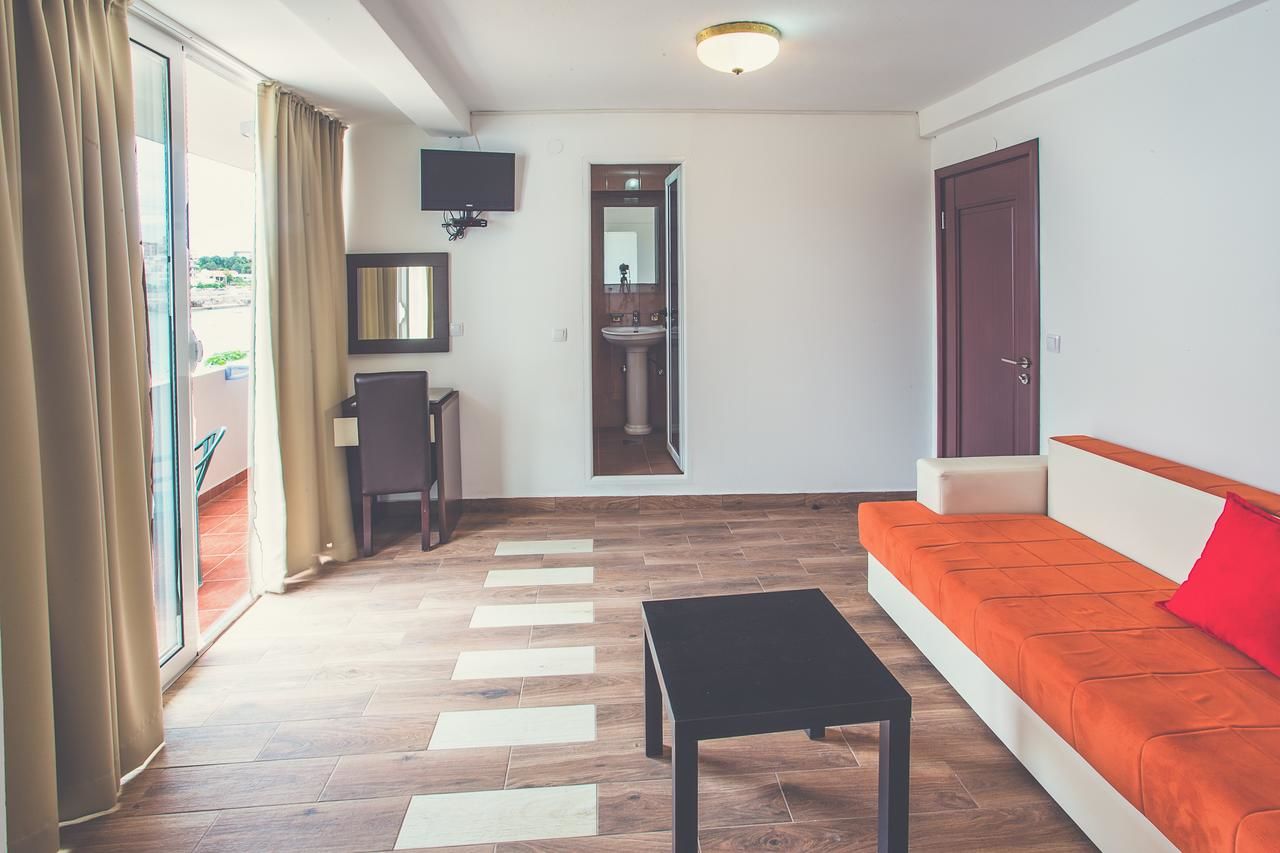 Апарт-отели Aparthotel David Добра-Вода-11